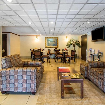 Jax Airport Hotel Jacksonville Ngoại thất bức ảnh